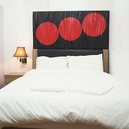Pook Swan House Hotel Pattaya Quarto foto
